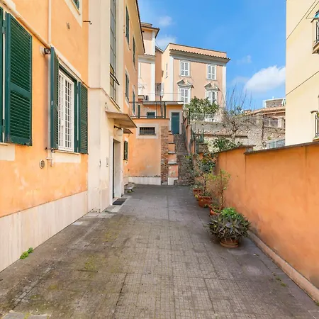 Lovely Nest By St Peter Apartment
